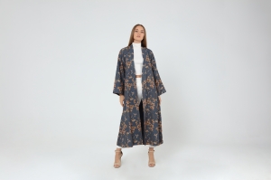 How to Incorporate Women's Kimonos into Birmingham Fashion